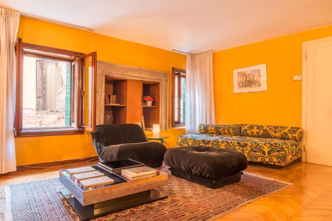 Vintage Nest With @canal View Apartment Venedig